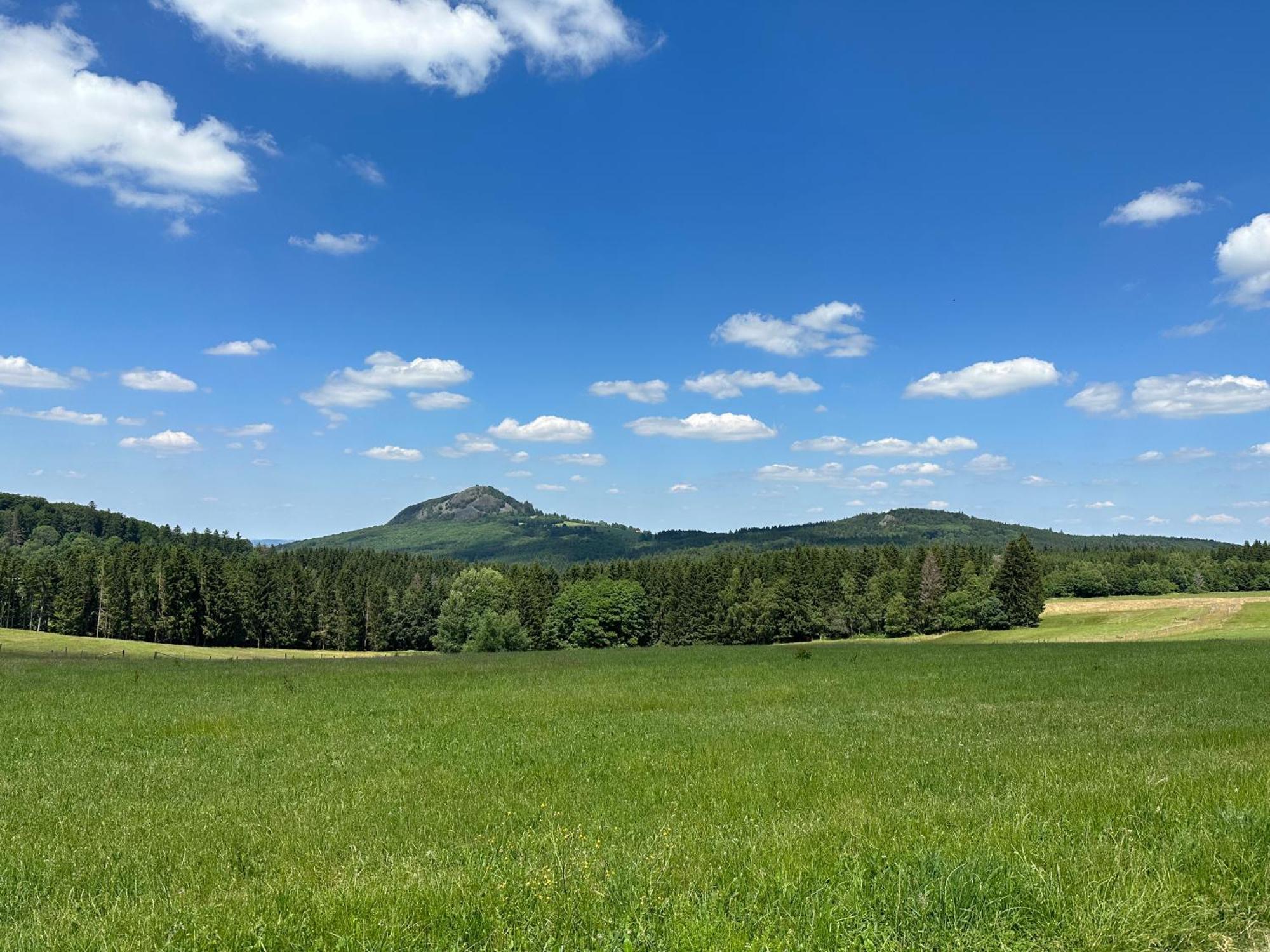 Ferienwohnungen Rhoenhimmel Gersfeld Bagian luar foto